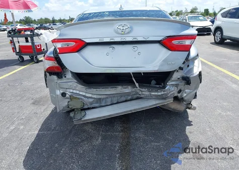 2020 Toyota Camry Se z USA, uszkodzony, nr VIN 4T1G11AK5LU903772